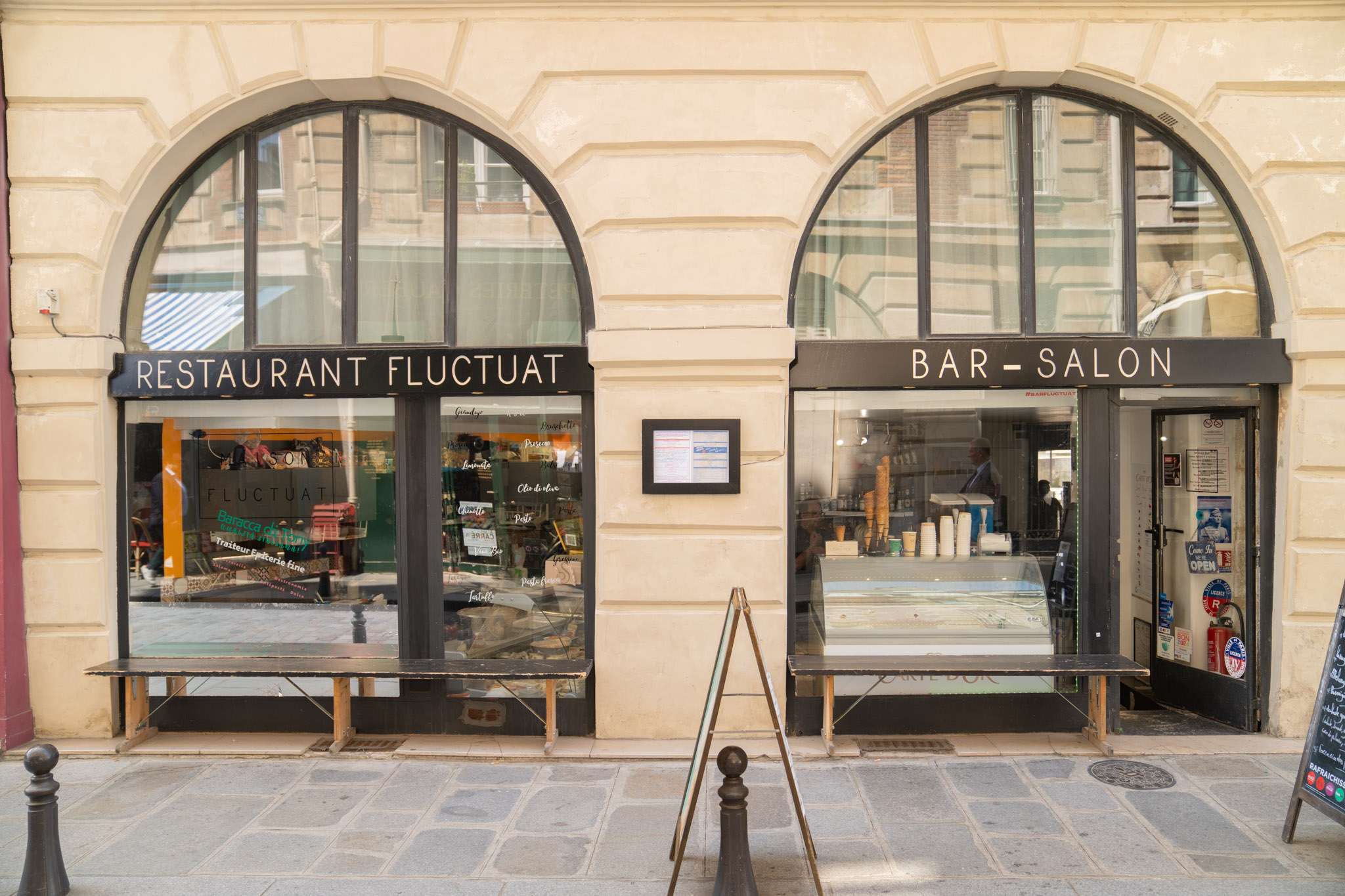 Façade restaurant Fluctuat paris arches bar salon