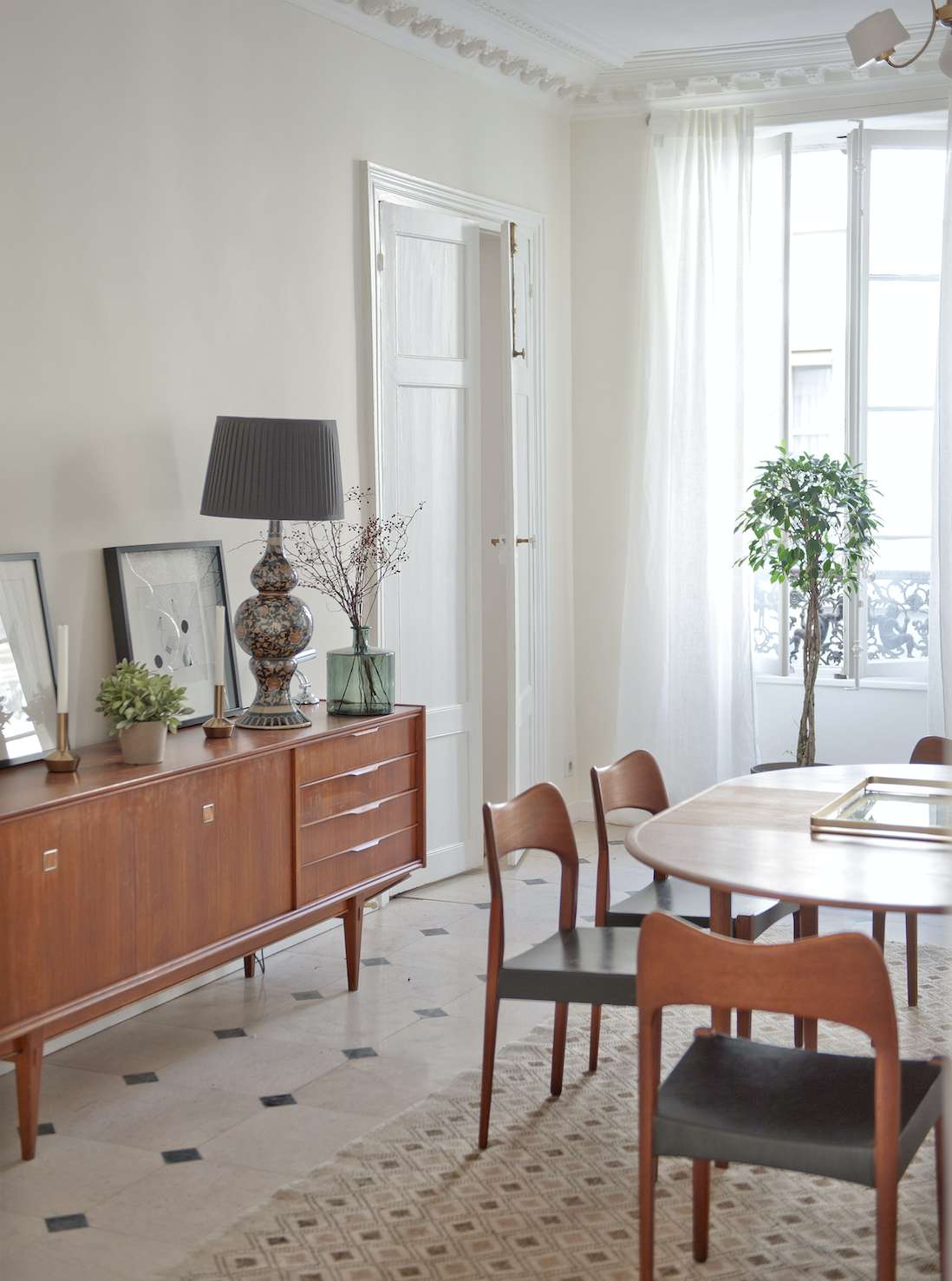 Intérieur parisien haussmanien salle à manger 