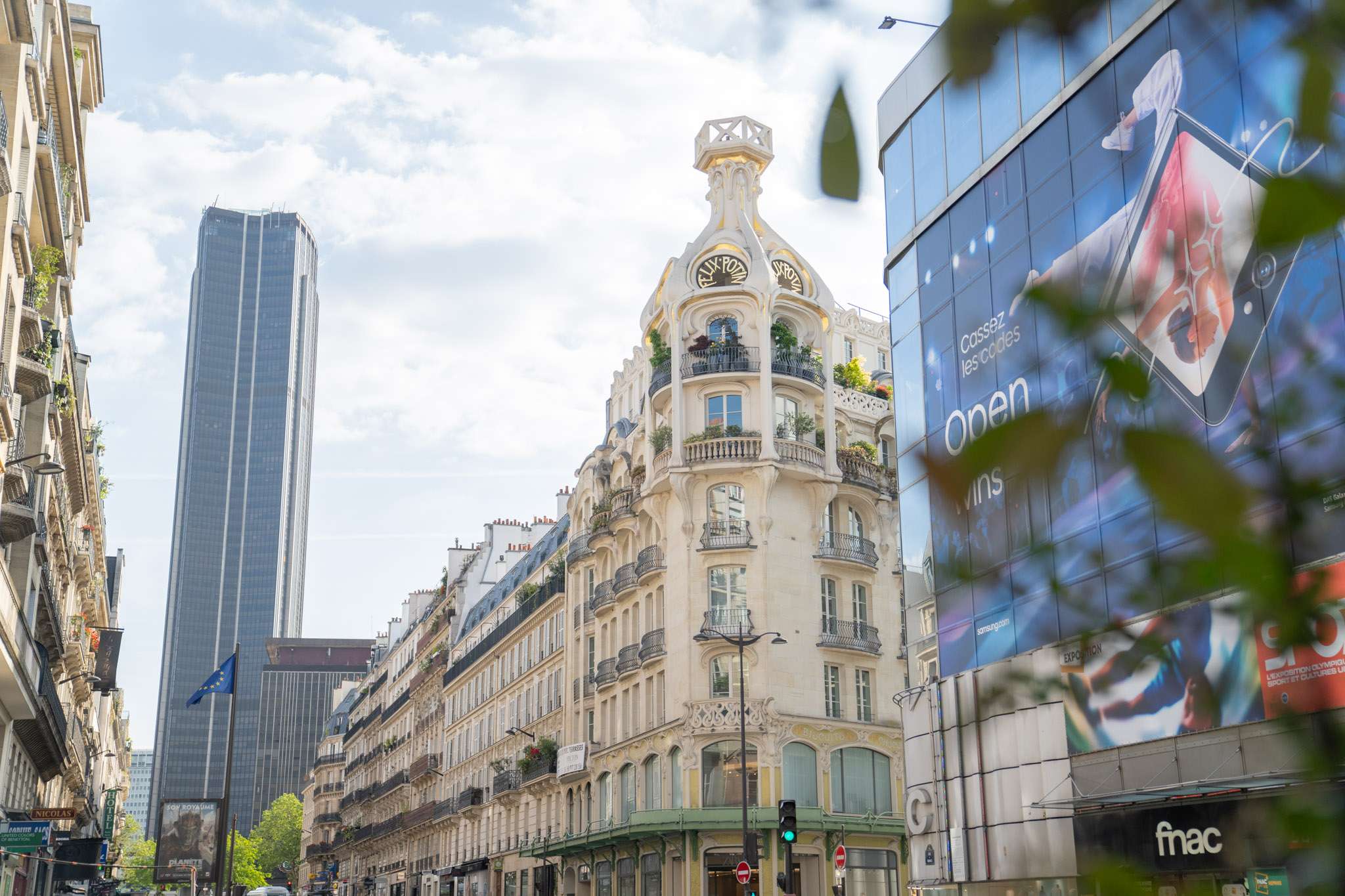 Vue rue de Rennes Paris Montparnasse 