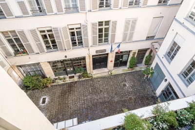 Picture of property: Charming pied-à-terre 13