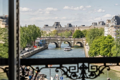 Image du bien : Appartement d&#039;angle avec vue sur la Seine  0