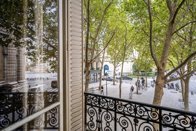 Picture of property: Lovely views of the place Saint-Sulpice 5