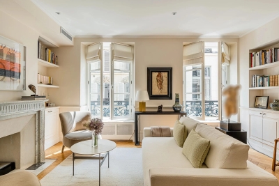 Picture of property: In the heart of Carré des Antiquaires 4