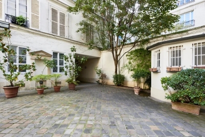 Picture of property: Atypical pied-à-terre 1