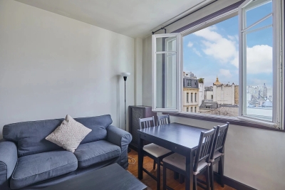 Picture of property: Charming pied-à-terre 2