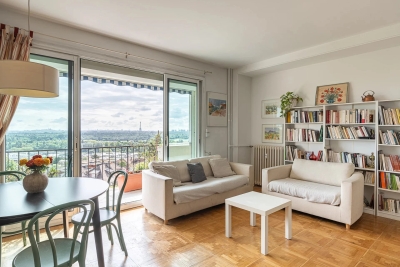 Picture of property: Unobstructed view over Paris and the Seine 3